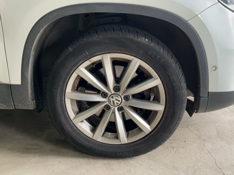 Volkswagen Tiguan 2.0 TDI Lounge BlueMotion Tech 2016 – снимка 11
