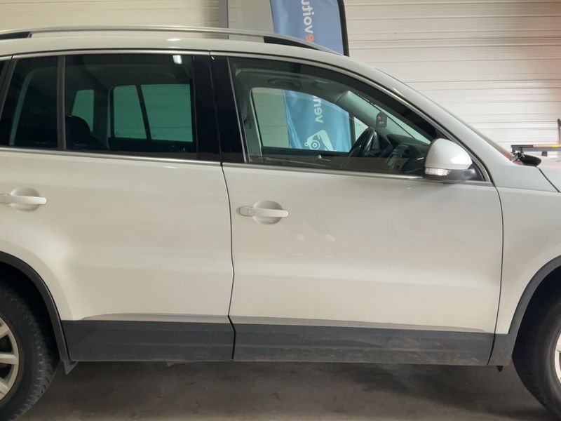 Volkswagen Tiguan 2.0 TDI Lounge BlueMotion Tech 2016 – снимка 10