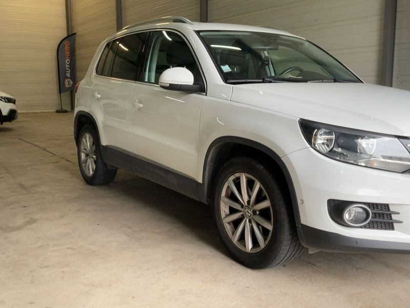 Volkswagen Tiguan 2.0 TDI Lounge BlueMotion Tech 2016 – снимка 12