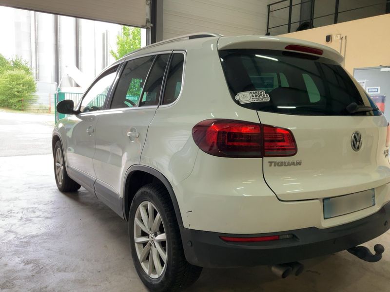 Volkswagen Tiguan 2.0 TDI Lounge BlueMotion Tech 2016 – снимка 6