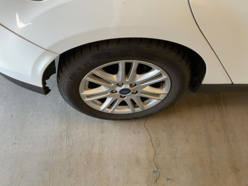 Ford Focus 1.0 EcoBoost Titanium 2014 – снимка 9