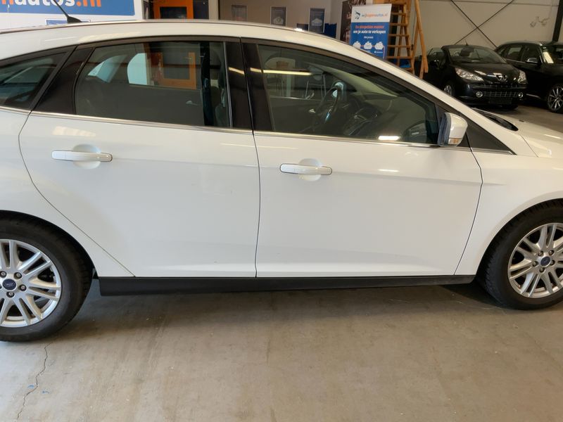 Ford Focus 1.0 EcoBoost Titanium 2014 – снимка 10