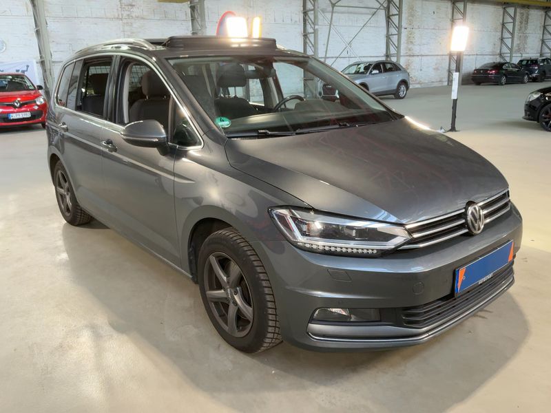 Volkswagen Touran 2.0 TDI Highline BlueMotion Tech 2020 – снимка 12