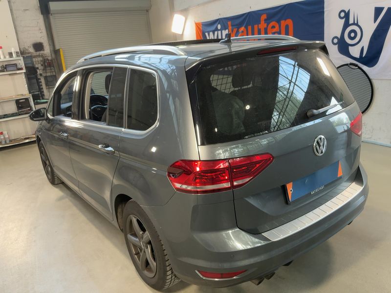 Volkswagen Touran 2.0 TDI Highline BlueMotion Tech 2020 – снимка 6