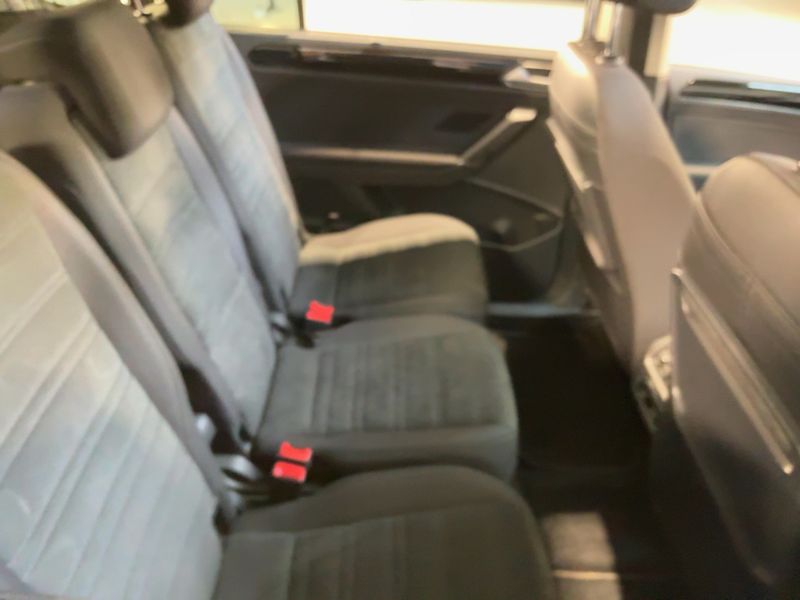 Volkswagen Touran 2.0 TDI Highline BlueMotion Tech 2020 – снимка 20
