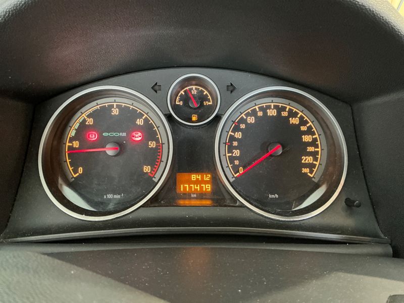 Opel Astra 1.3 CDTI Navi 2008 – снимка 4