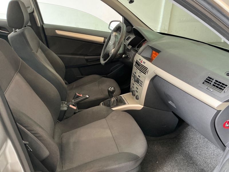 Opel Astra 1.3 CDTI Navi 2008 – снимка 3