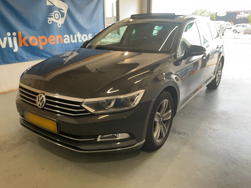 Volkswagen Passat 1.4 TSI ACT Highline BlueMotion Tech 2016 – снимка 1