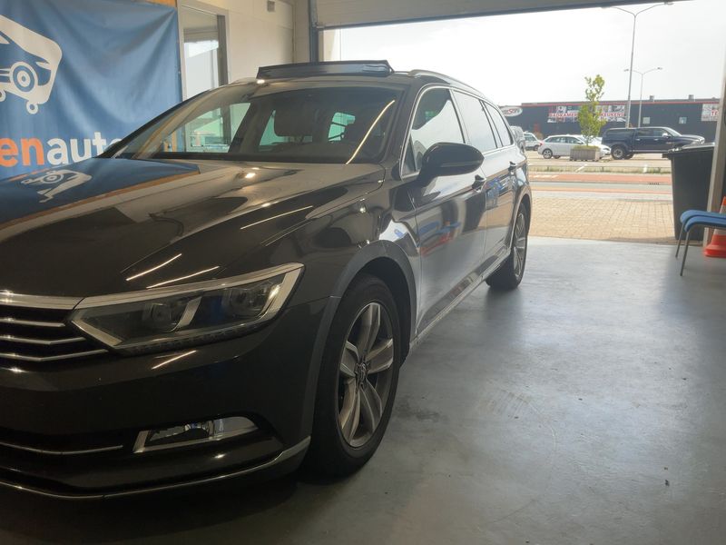 Volkswagen Passat 1.4 TSI ACT Highline BlueMotion Tech 2016 – снимка 2