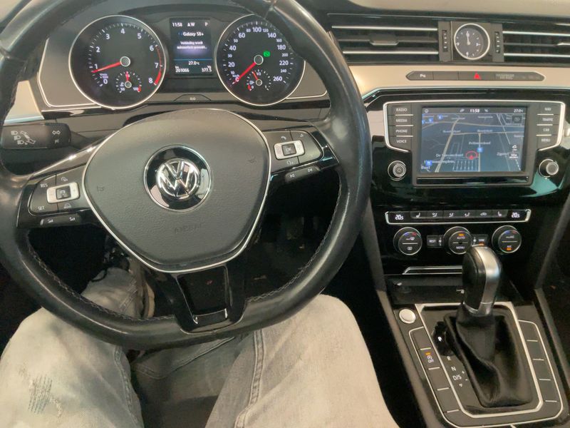 Volkswagen Passat 1.4 TSI ACT Highline BlueMotion Tech 2016 – снимка 17