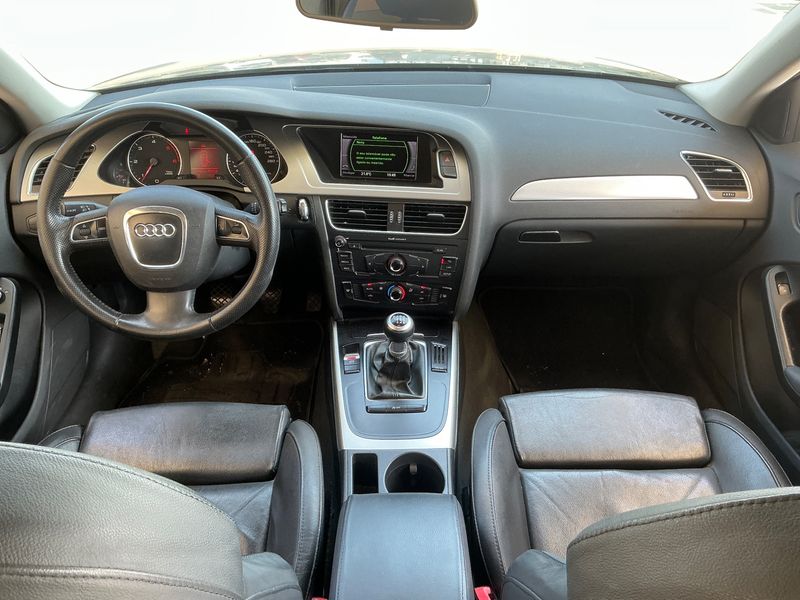 Audi A4 2.0 TDIe Attraction 2011 – снимка 17