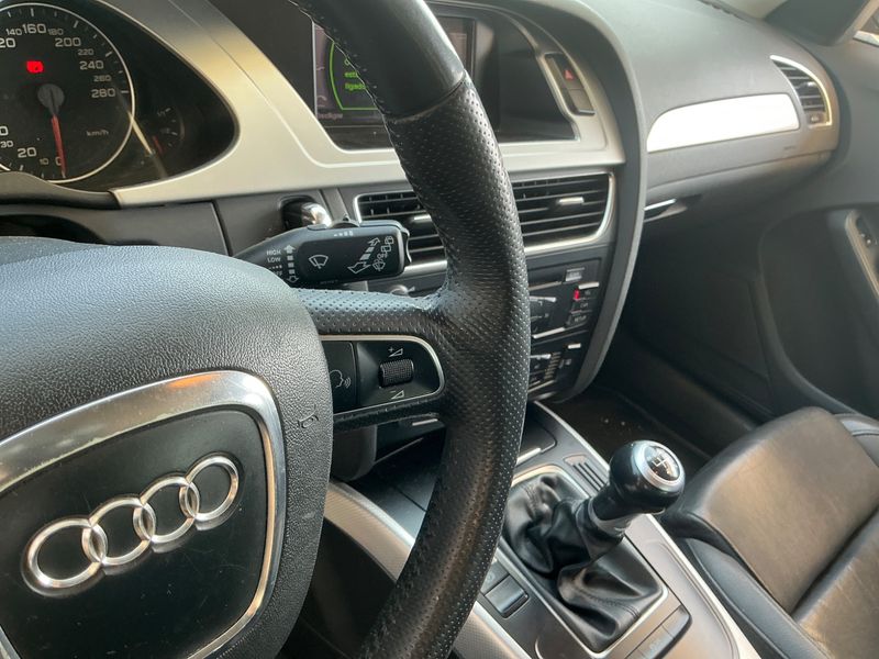 Audi A4 2.0 TDIe Attraction 2011 – снимка 42