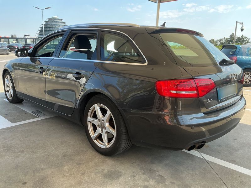 Audi A4 2.0 TDIe Attraction 2011 – снимка 6