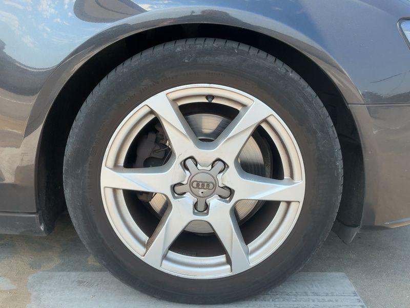 Audi A4 2.0 TDIe Attraction 2011 – снимка 11