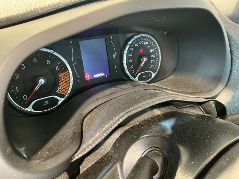 Jeep Renegade 1.0 TGDi Longitude 4x2 2019 – снимка 21