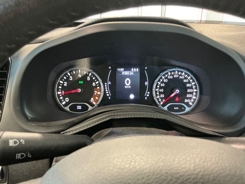 Jeep Renegade 1.0 TGDi Longitude 4x2 2019 – снимка 18
