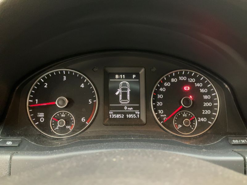 Volkswagen Golf VI Plus 2.0 TDI Highline 2010 – снимка 13