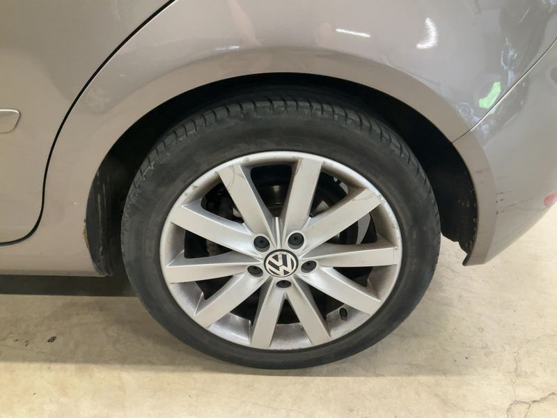 Volkswagen Golf VI Plus 2.0 TDI Highline 2010 – снимка 18
