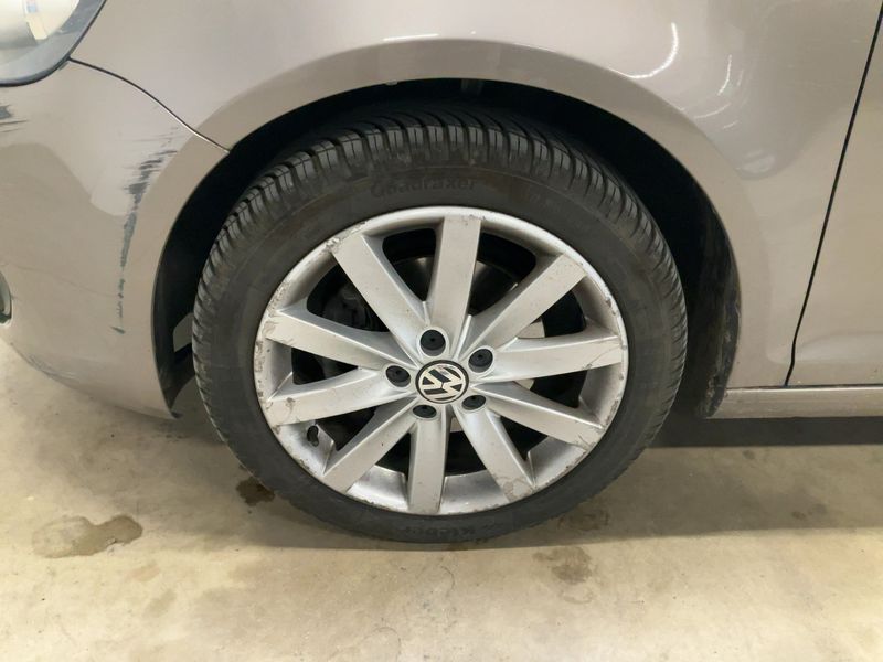 Volkswagen Golf VI Plus 2.0 TDI Highline 2010 – снимка 17