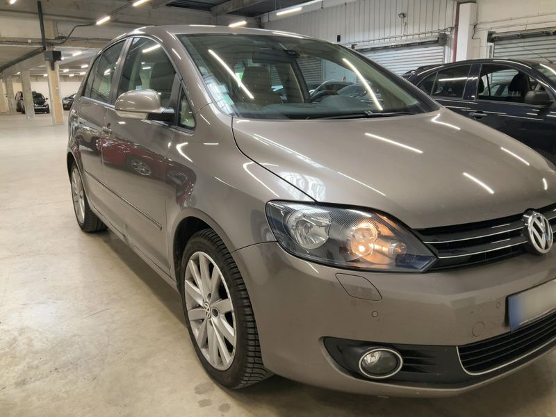 Volkswagen Golf VI Plus 2.0 TDI Highline 2010 – снимка 8