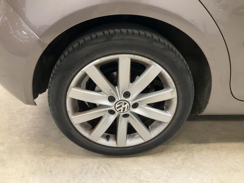 Volkswagen Golf VI Plus 2.0 TDI Highline 2010 – снимка 19