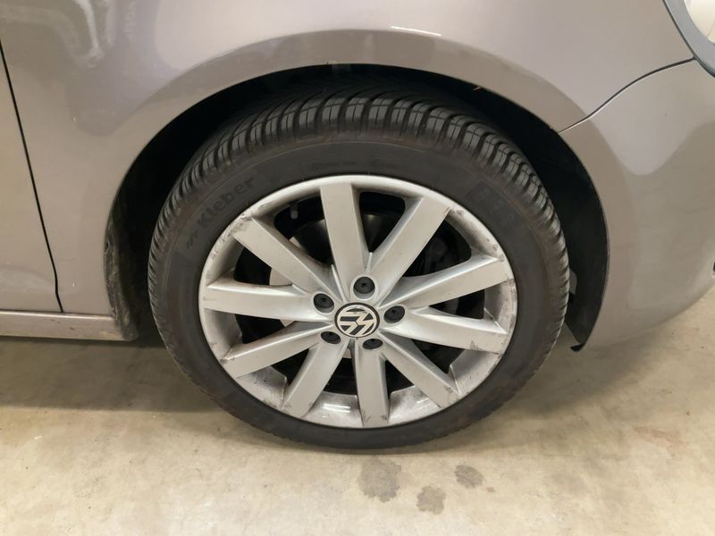 Volkswagen Golf VI Plus 2.0 TDI Highline 2010 – снимка 20