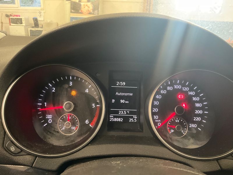 Volkswagen Golf VI 1.6 TDI Comfortline 2010 – снимка 4
