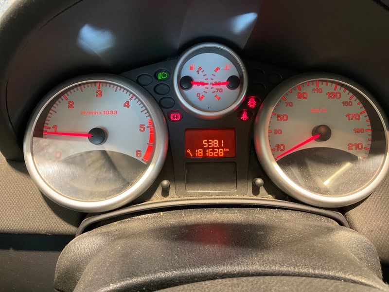Peugeot 207 1.4 HDi Business 2010 – снимка 4