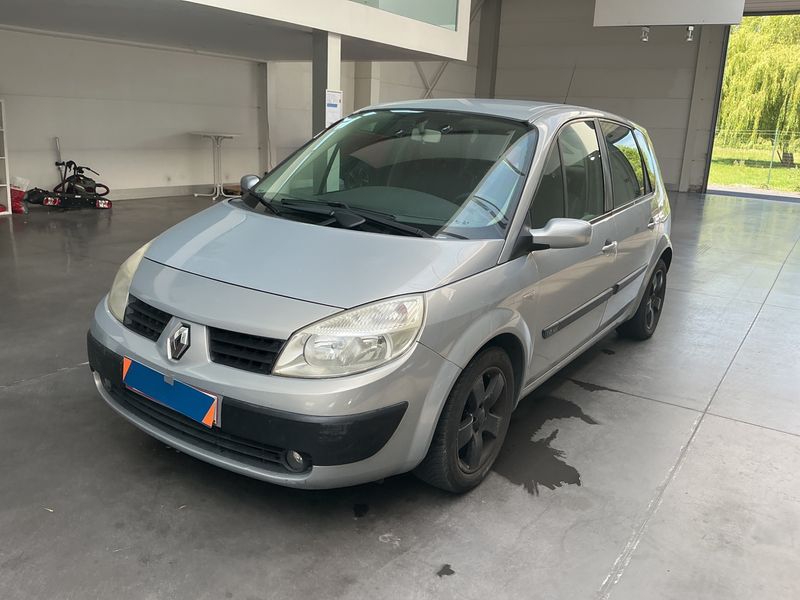 Renault Scenic 1.6 Expression Confort 2005 – снимка 1