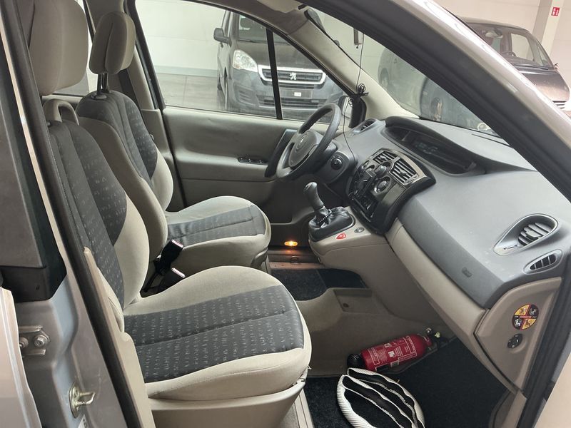 Renault Scenic 1.6 Expression Confort 2005 – снимка 3