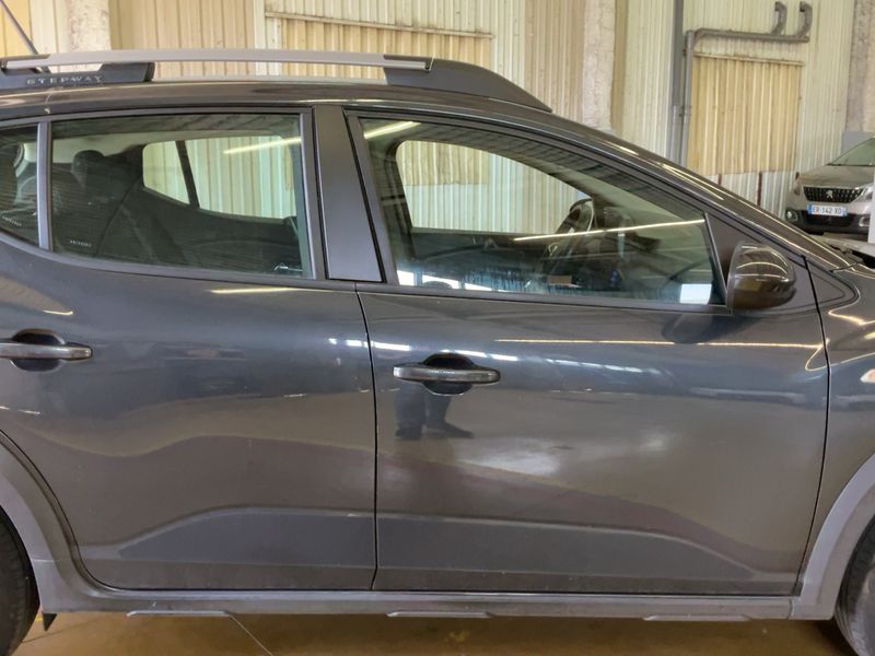 Dacia Sandero 1.0 TCe LPG Stepway Comfort 2022 – снимка 10