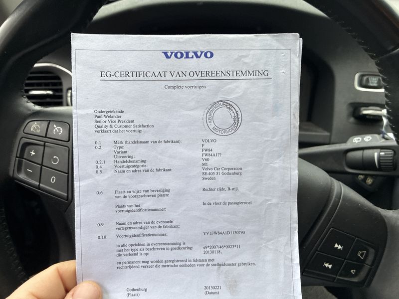 Volvo V60 1.6 D Kinetic 2013 – снимка 16