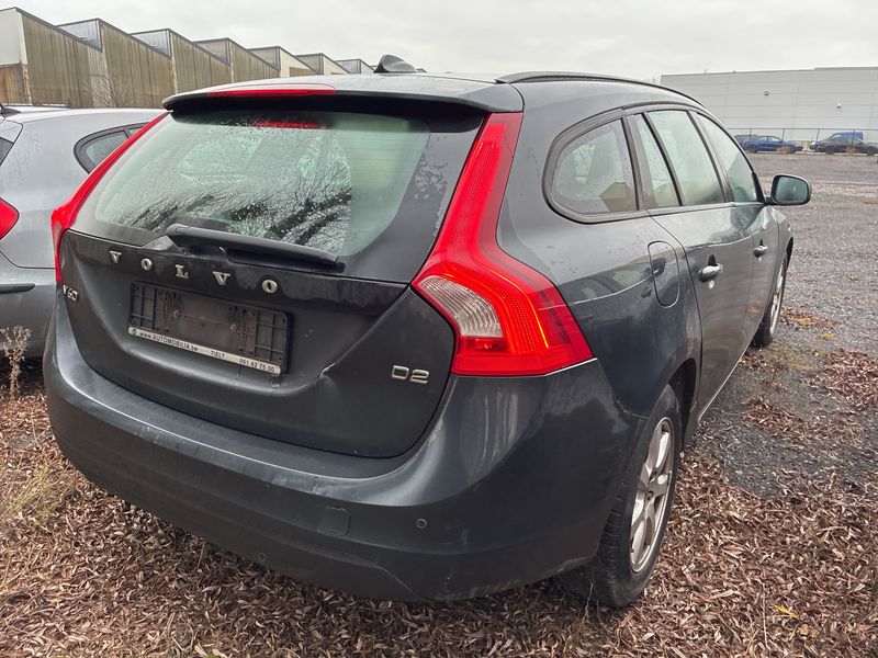 Volvo V60 1.6 D Kinetic 2013 – снимка 5