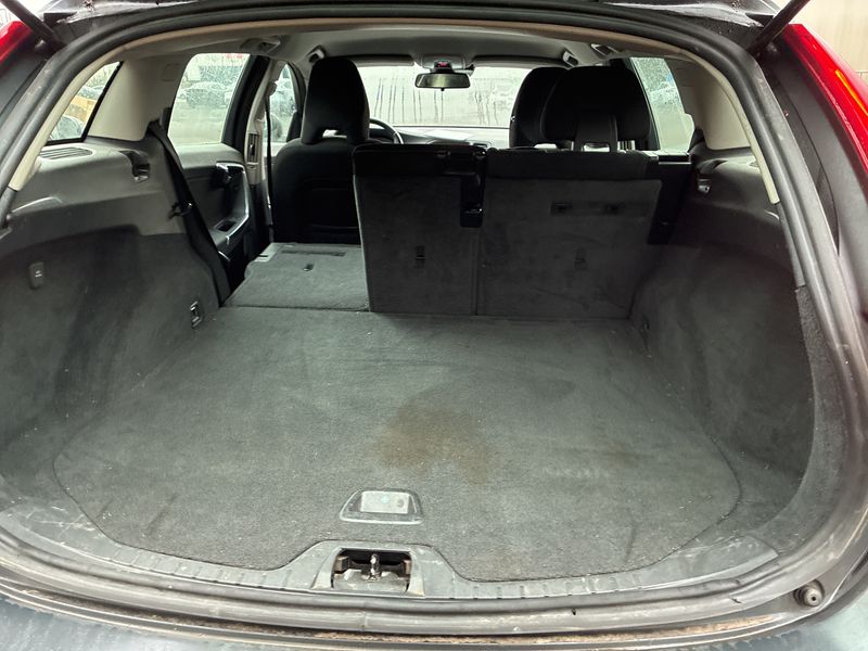 Volvo V60 1.6 D Kinetic 2013 – снимка 9