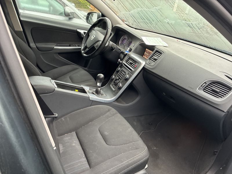 Volvo V60 1.6 D Kinetic 2013 – снимка 10
