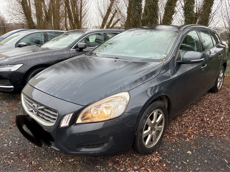 Volvo V60 1.6 D Kinetic 2013 – снимка 1