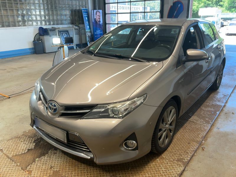 Toyota Auris 1.8 Hybrid Executive 2013 – снимка 1