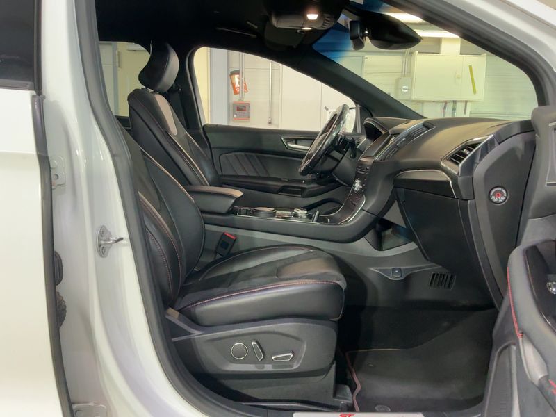 Ford Edge 2.0 TDCi EcoBlue Bi-Turbo ST-Line 4x4 2019 – снимка 17