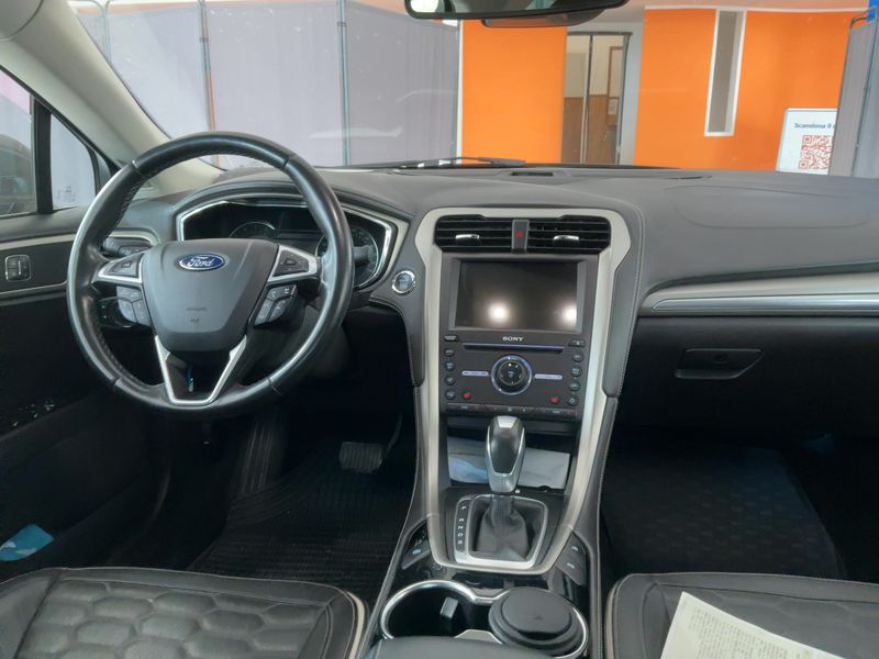 Ford Mondeo 2.0 TDCi Vignale 2017 – снимка 17