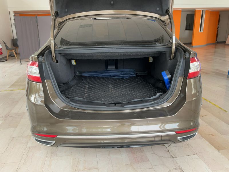 Ford Mondeo 2.0 TDCi Vignale 2017 – снимка 15