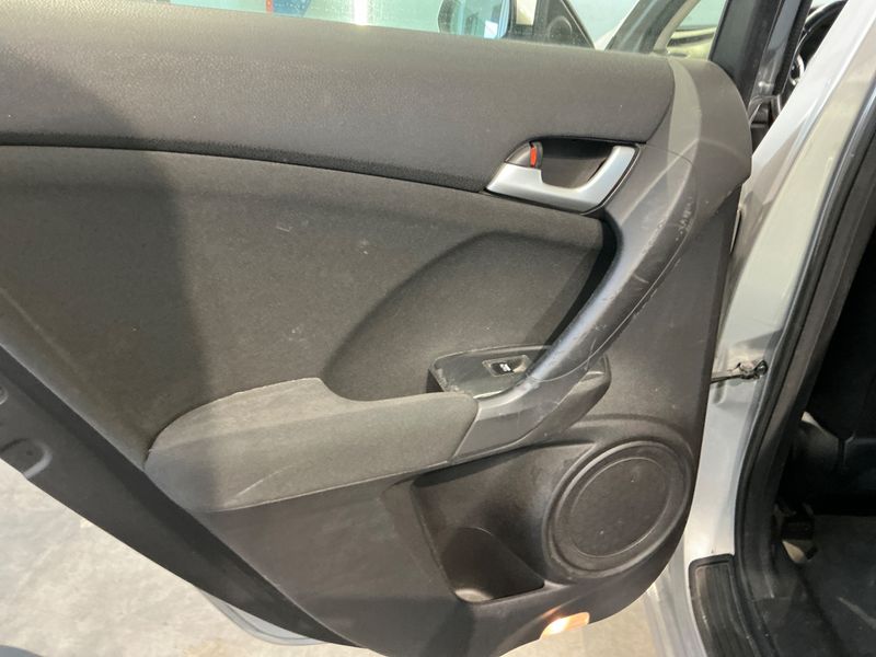 Honda Accord 2.0 Executive 2012 – снимка 31