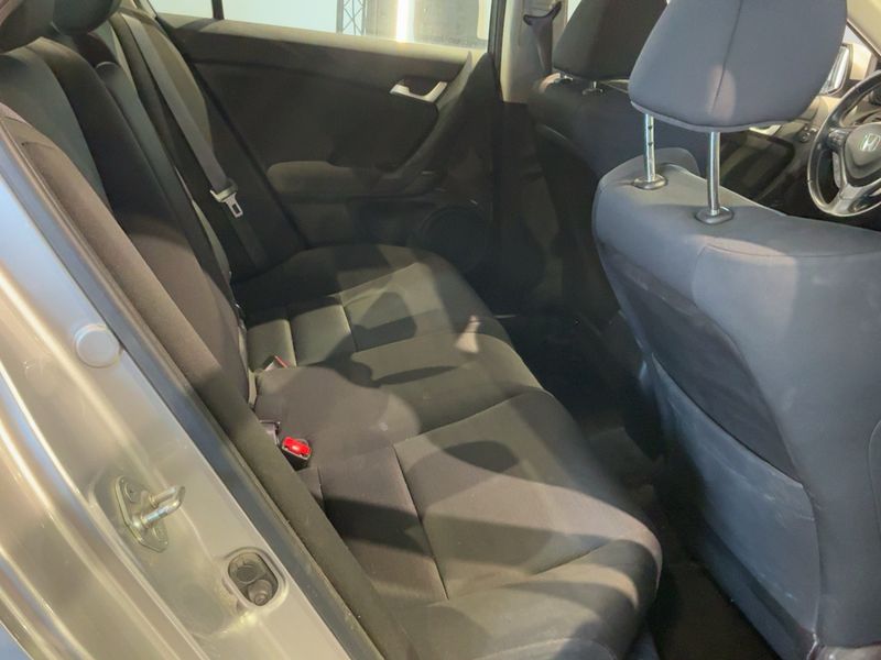 Honda Accord 2.0 Executive 2012 – снимка 19