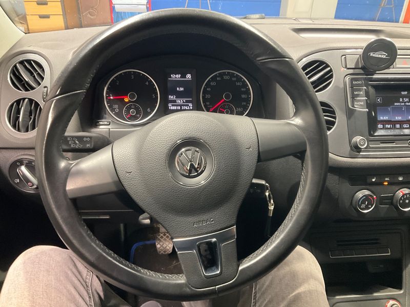 Volkswagen Tiguan 2.0 TDI Trend & Fun BlueMotion Tech 2016 – снимка 17