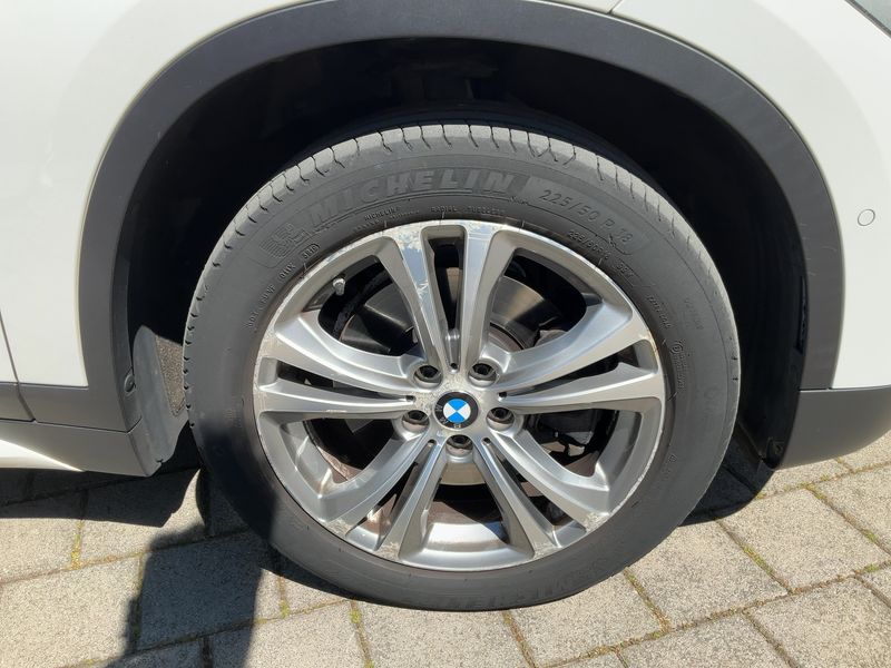 BMW X1 xDrive 20i Sport Line 2016 – снимка 11
