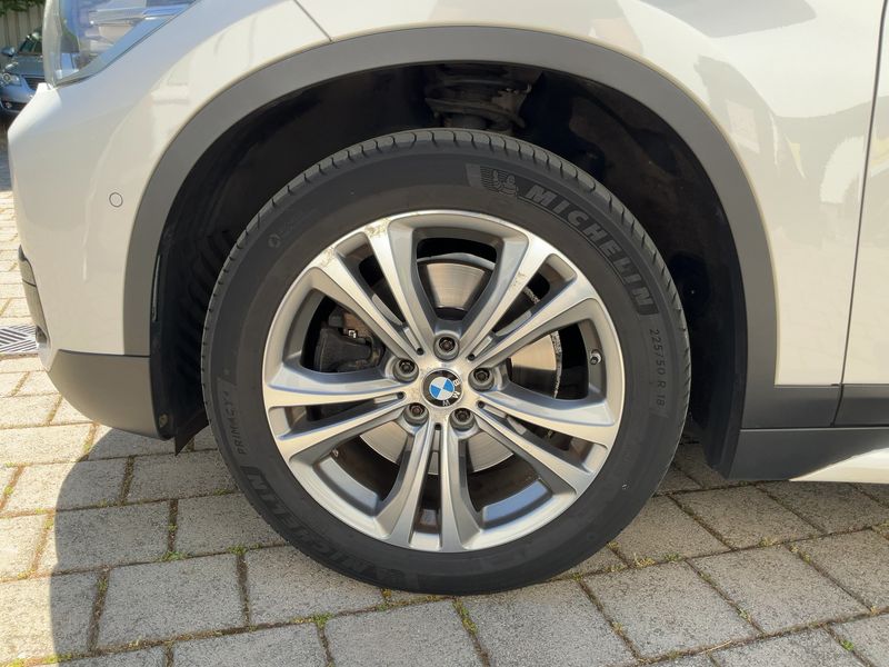 BMW X1 xDrive 20i Sport Line 2016 – снимка 3
