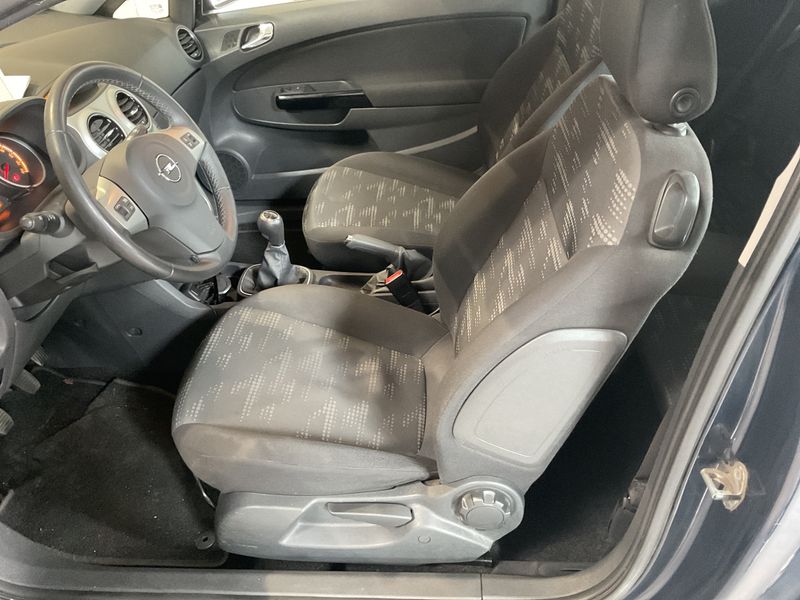 Opel Corsa 1.2 Satellite 2011 – снимка 3