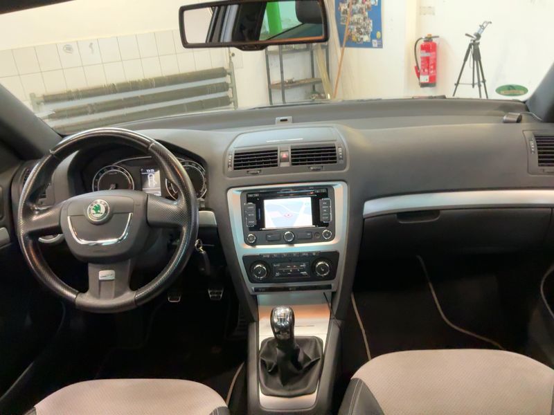 Skoda Octavia 2.0 TDI RS 2010 – снимка 12