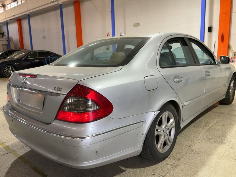 Mercedes-Benz E-Klasse E 220 CDI Avantgarde 2006 – снимка 6