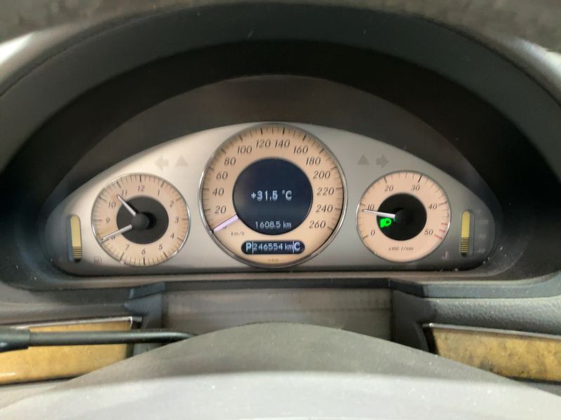 Mercedes-Benz E-Klasse E 220 CDI Avantgarde 2006 – снимка 13