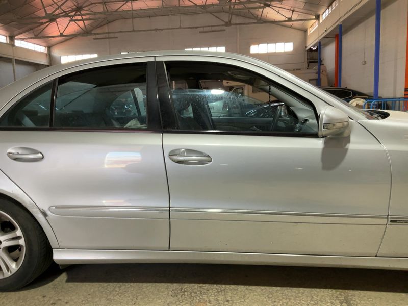 Mercedes-Benz E-Klasse E 220 CDI Avantgarde 2006 – снимка 7